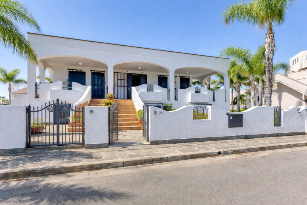 Villa con palme in Salento